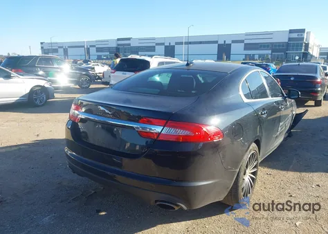 2015 Jaguar Xf 2.0T Premium z USA, uszkodzony, nr VIN SAJWA0FS6FPU62841